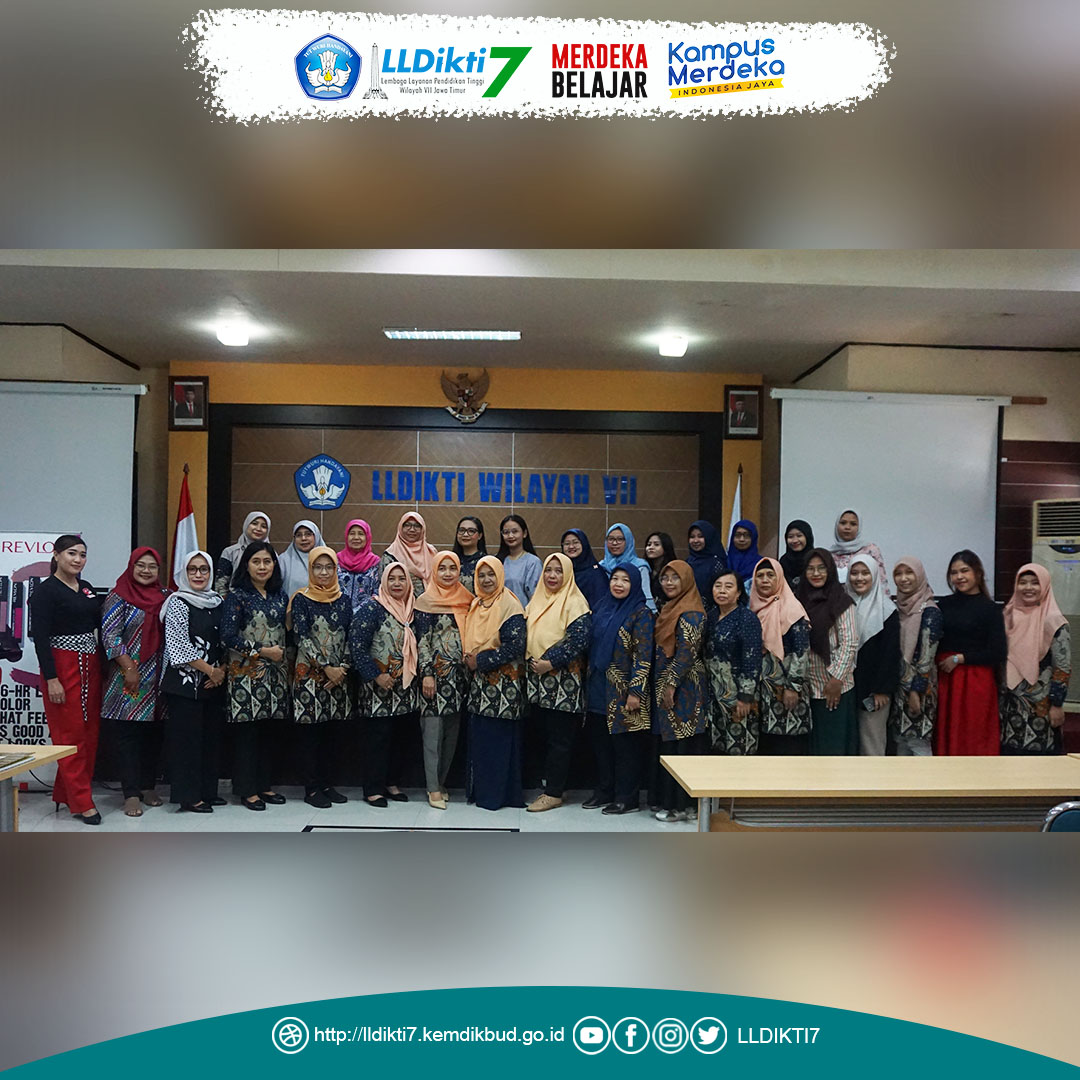 DWP LLDIKTI Wilayah VII Berkolaborasi Dengan Universitas Wijaya Kusuma Surabaya Gelar Beauty Class With Revlon 