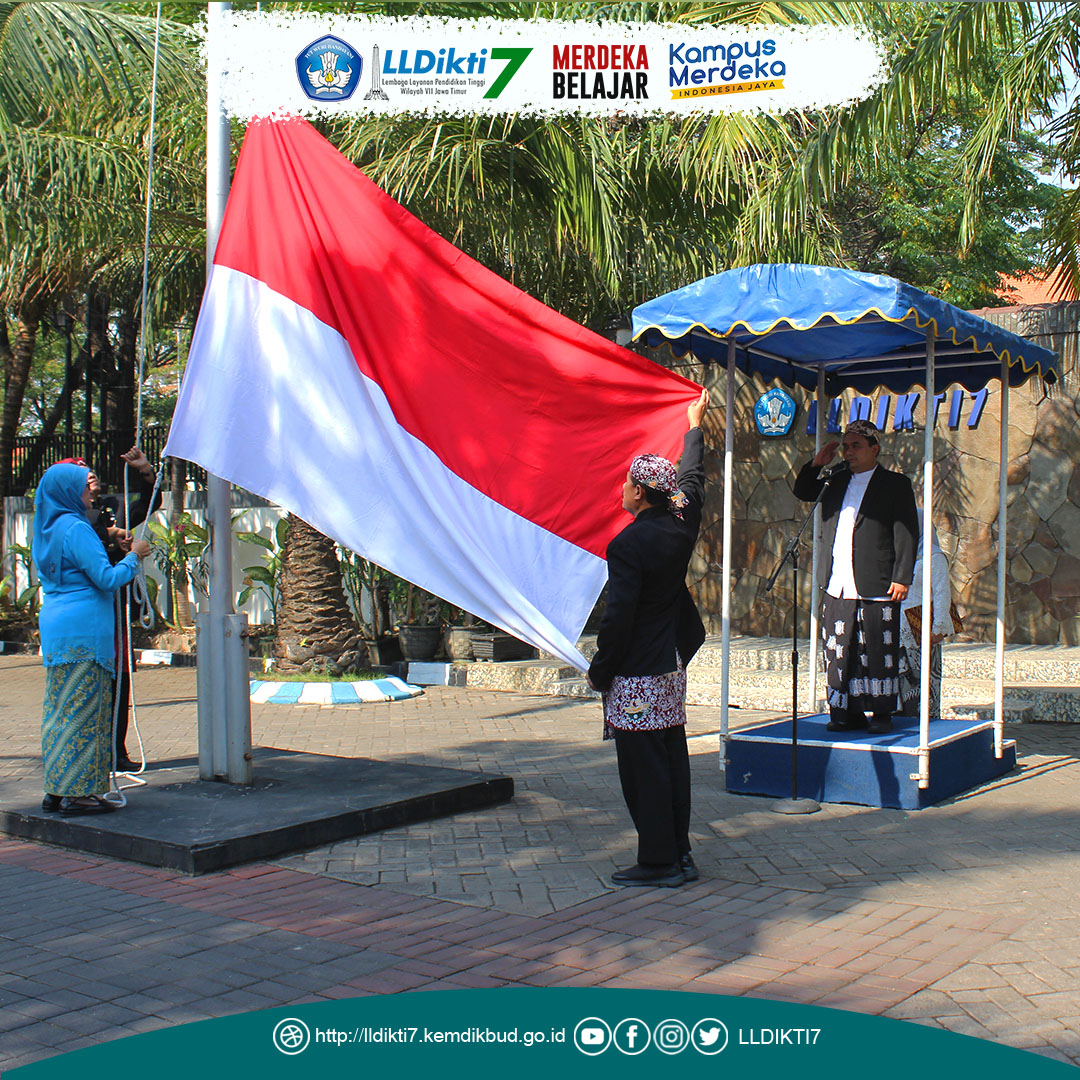 Kenakan Pakaian Adat Nusantara LLDIKTI Wilayah VII Gelar Upacara Bendera Peringatan Hari Sumpah Pemuda